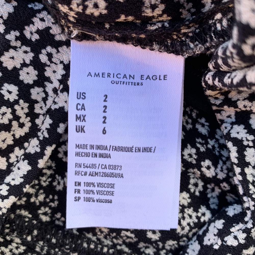 Size 2 American Eagle floral print skirt - Picture 8 of 8